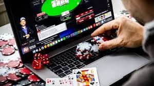 Antarmuka QRIS dan bank virtual account
